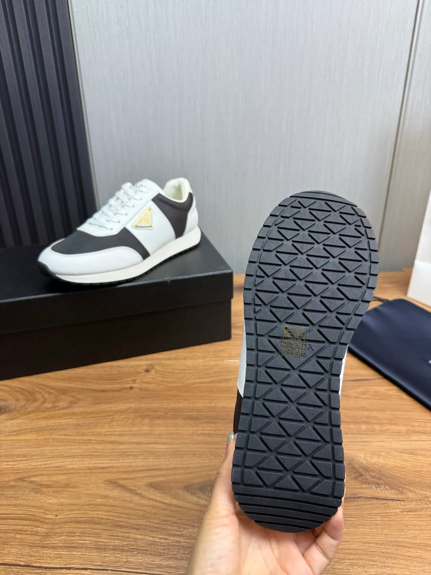 Men's shoes 💰760💰 [PRADA] New models synchronized with the official website, high-quality shipments ✔️Best sellers🔥 Original cowhide with mesh surface + cowhide lining, 1🆚1 replica, original bottom, 38-45 (men's 45 is custom-made and cannot be returned)